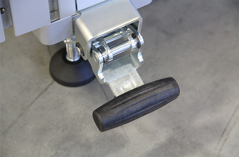 Easy adjusting caster lever